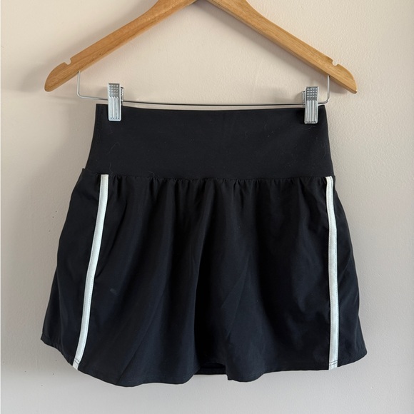 JoyLab Black Mini Skort with White Stripes - Picture 1 of 6